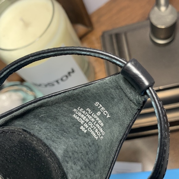 Steve Madden black strap stilettos - Picture 6 of 7